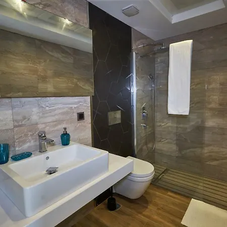 Szálloda Lara Suite's
