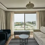 ホテル Lara Suite's